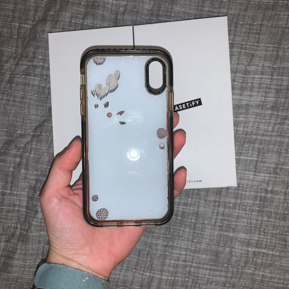 IPHONE XR CASE - Picture 3 of 5